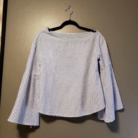 Zara Tops - Zara Bell Sleeve Top